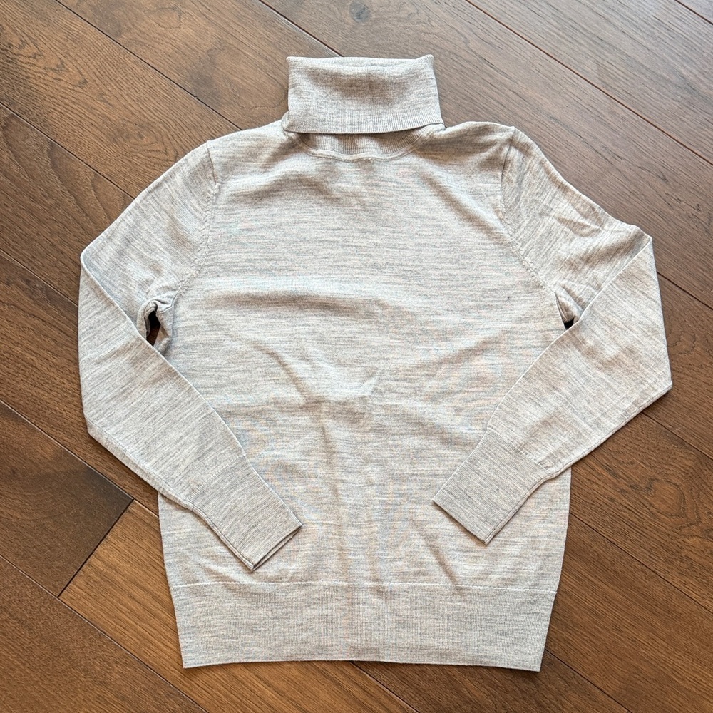 Gap Women’s Gray Turtleneck Sweater Size Small Petite 100% Merino Wool C25-013